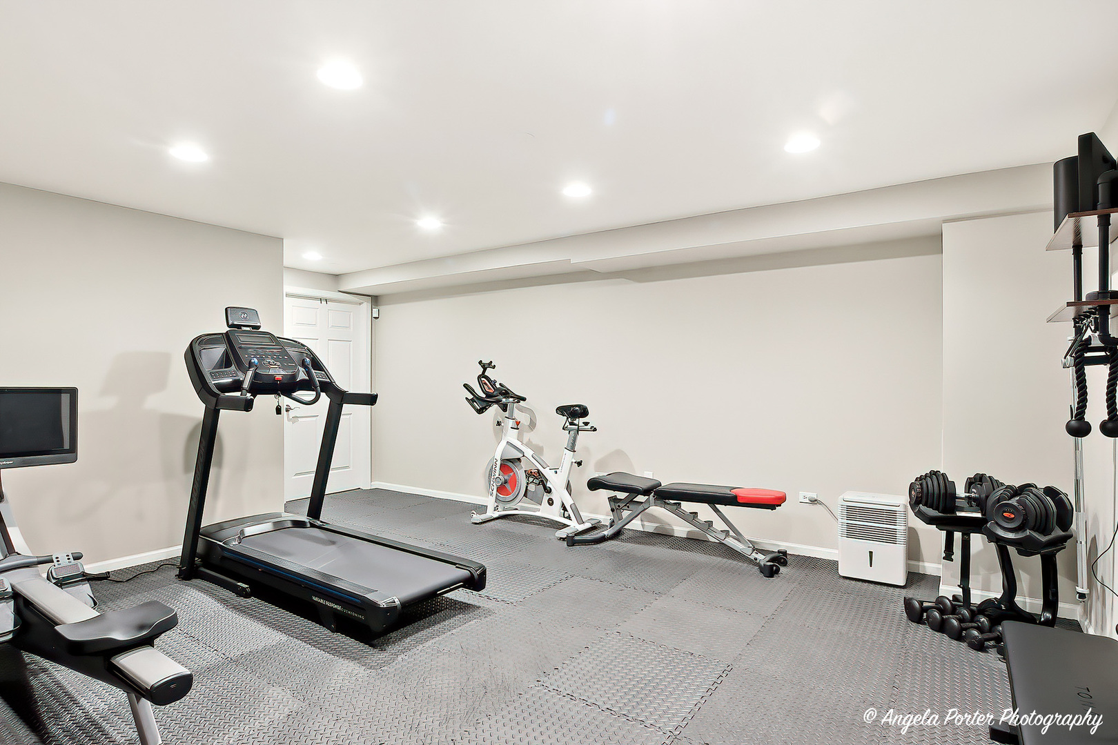 387 Long Hill Road, Gurnee, IL 60031