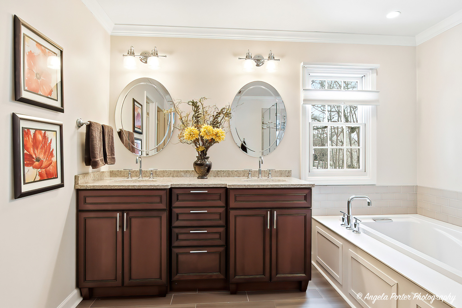 387 Long Hill Road, Gurnee, IL 60031