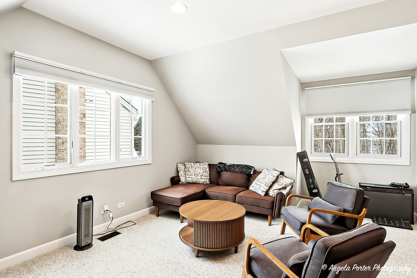 387 Long Hill Road, Gurnee, IL 60031