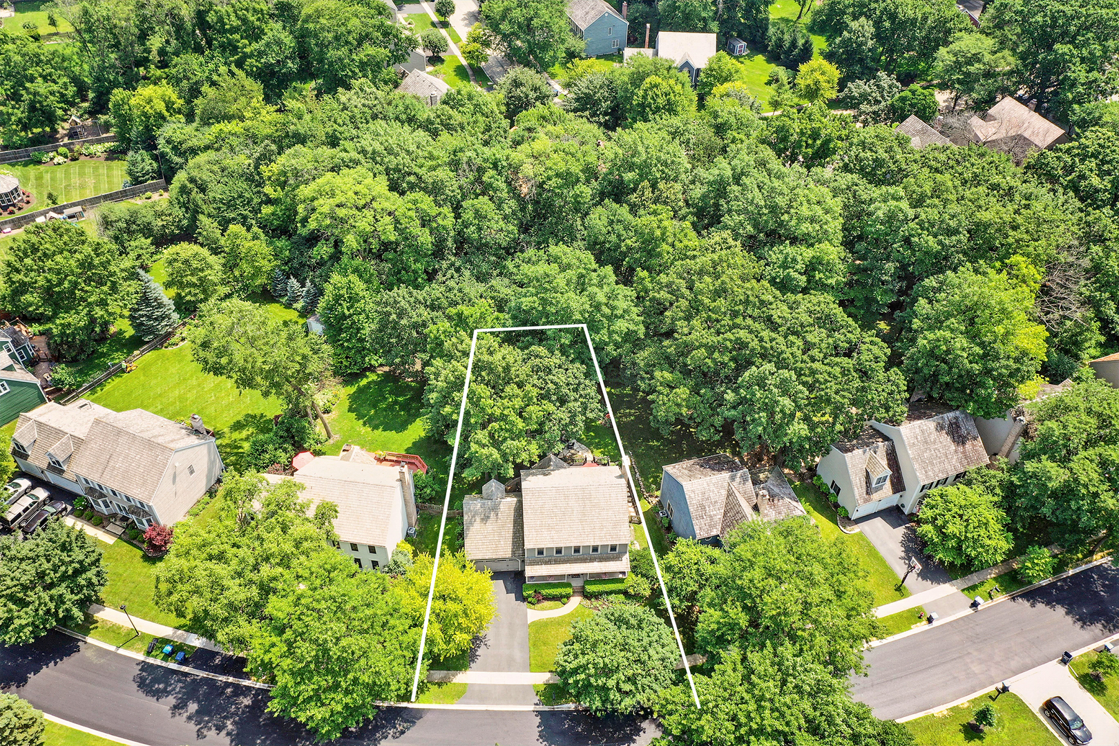 387 Long Hill Road, Gurnee, IL 60031