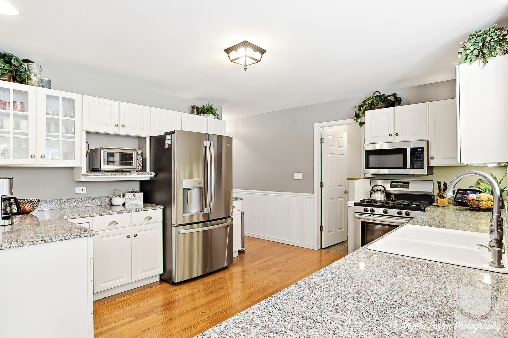 387 Long Hill Road, Gurnee, IL 60031