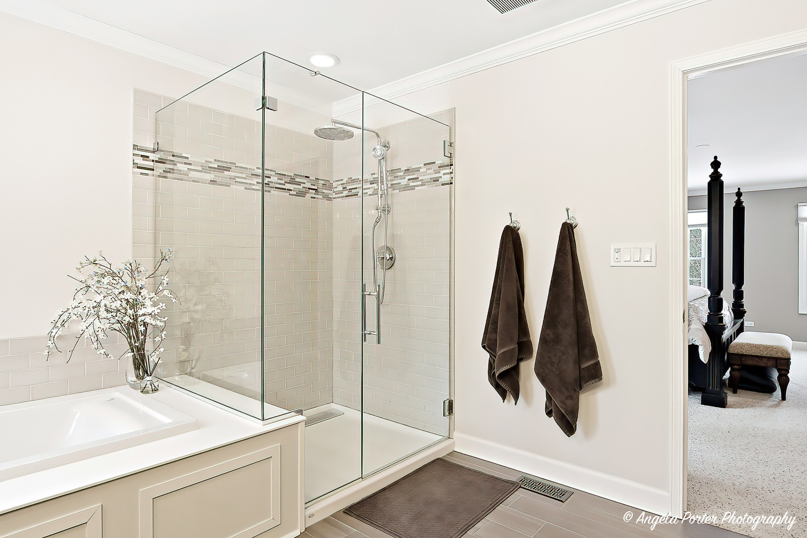 387 Long Hill Road, Gurnee, IL 60031