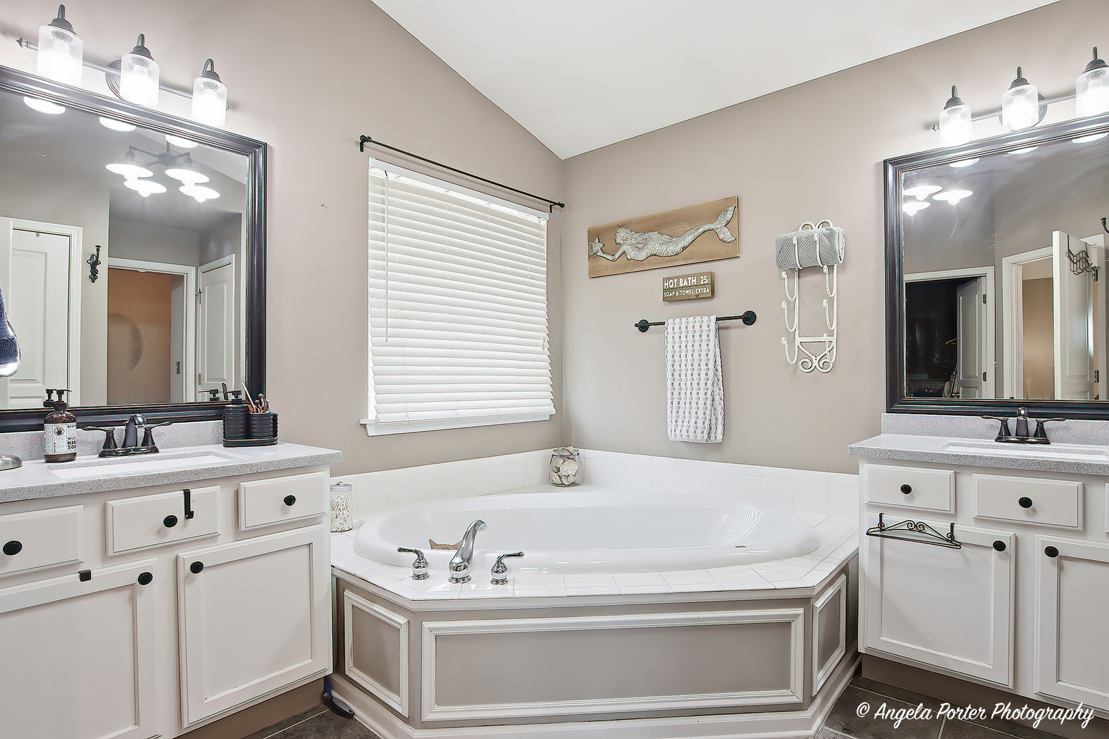 491 Saratoga Circle, Algonquin, IL 60102