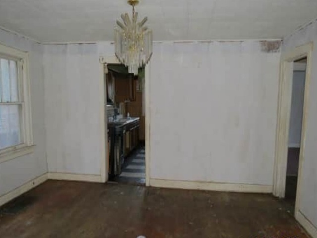 213 157th Street, Calumet City, IL 60409