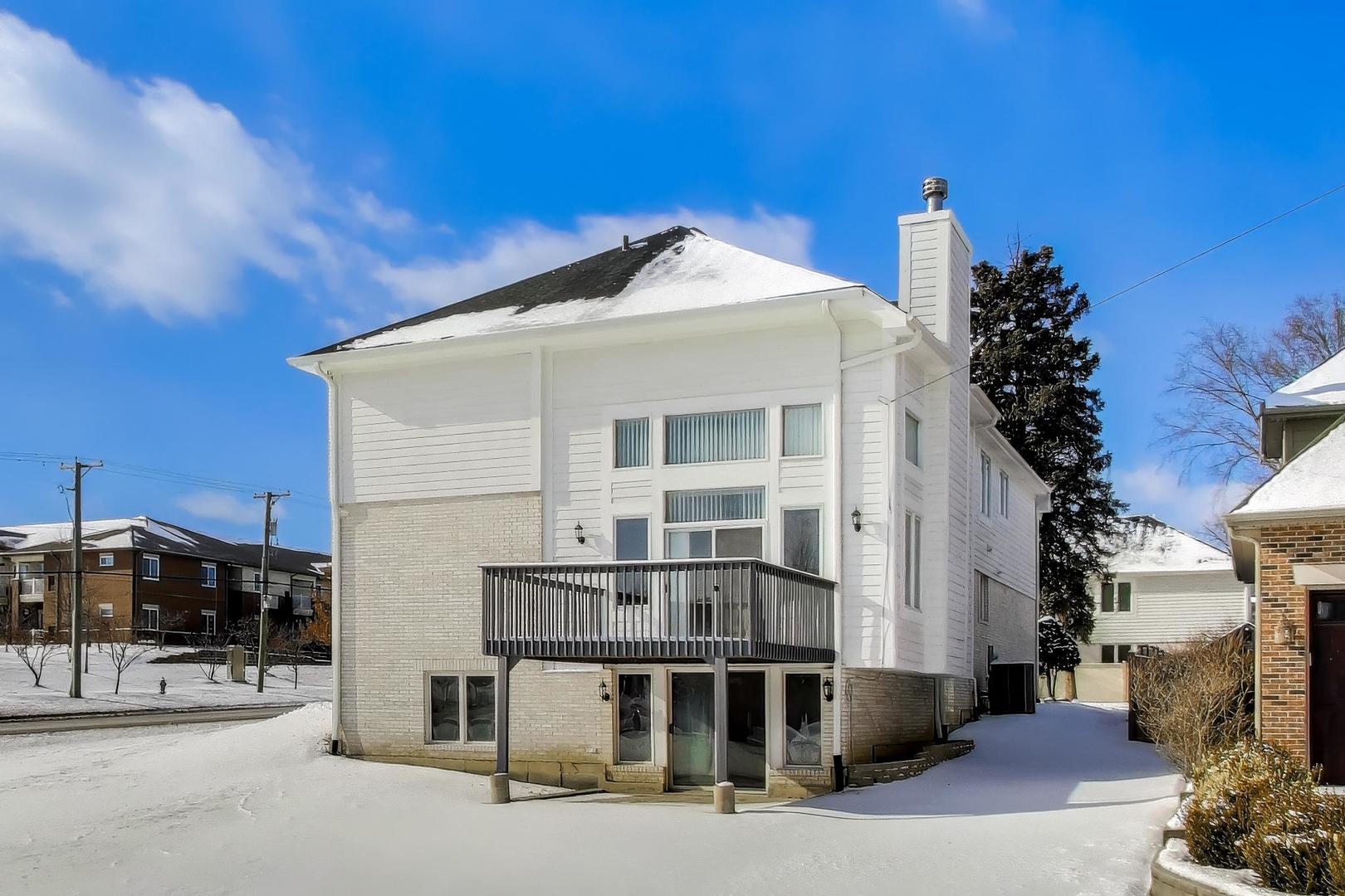 16W234 91st Street, Burr Ridge, IL 60527