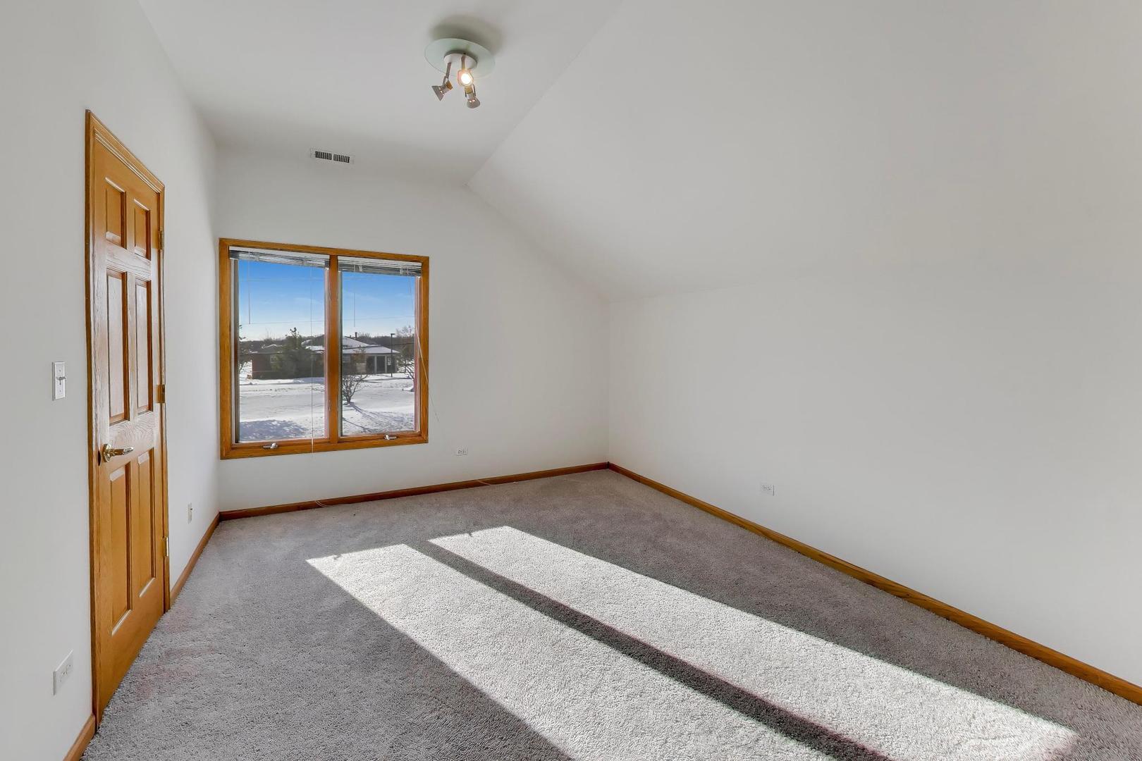 16W234 91st Street, Burr Ridge, IL 60527