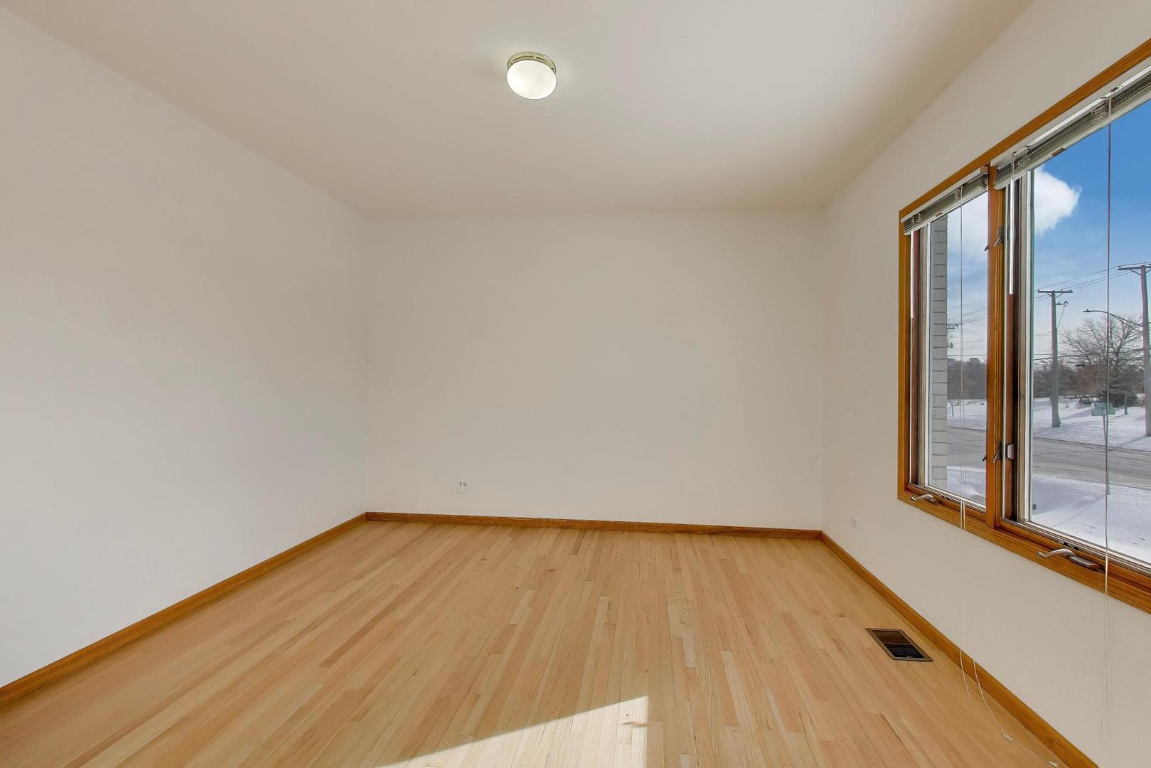 16W234 91st Street, Burr Ridge, IL 60527