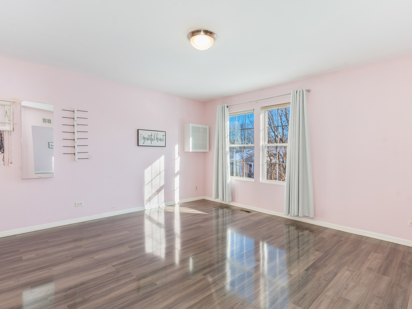 112 Waterbury Circle, Oswego, IL 60543