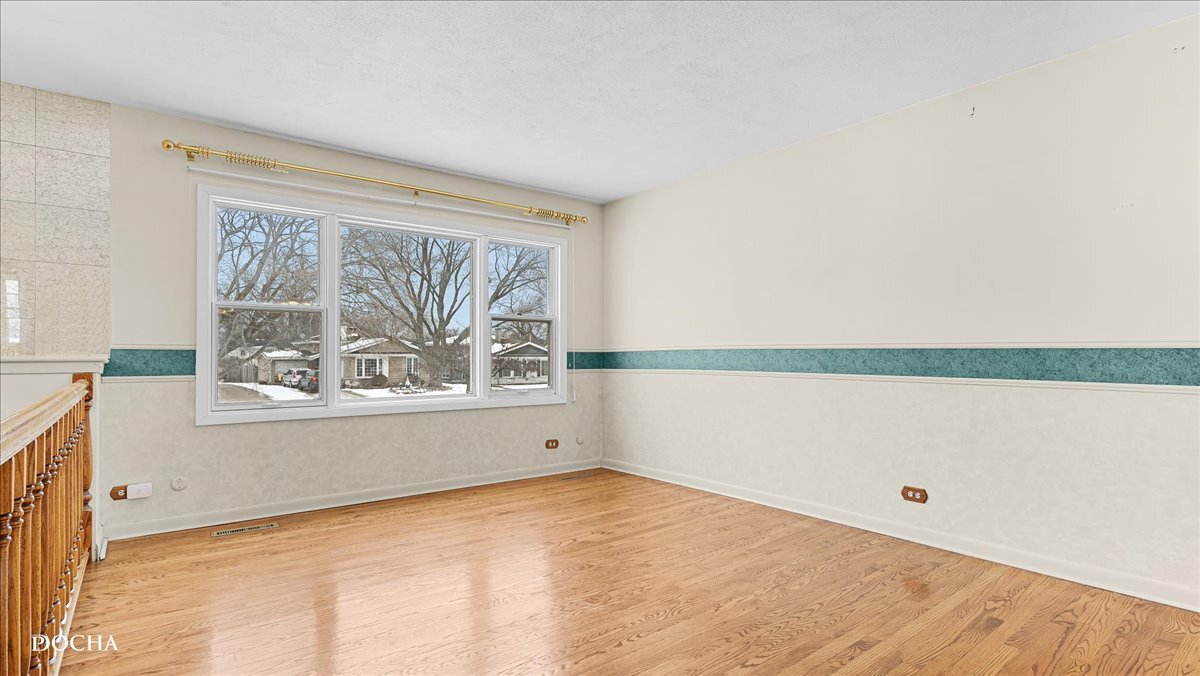 1216 E Elm Street, Wheaton, IL 60189