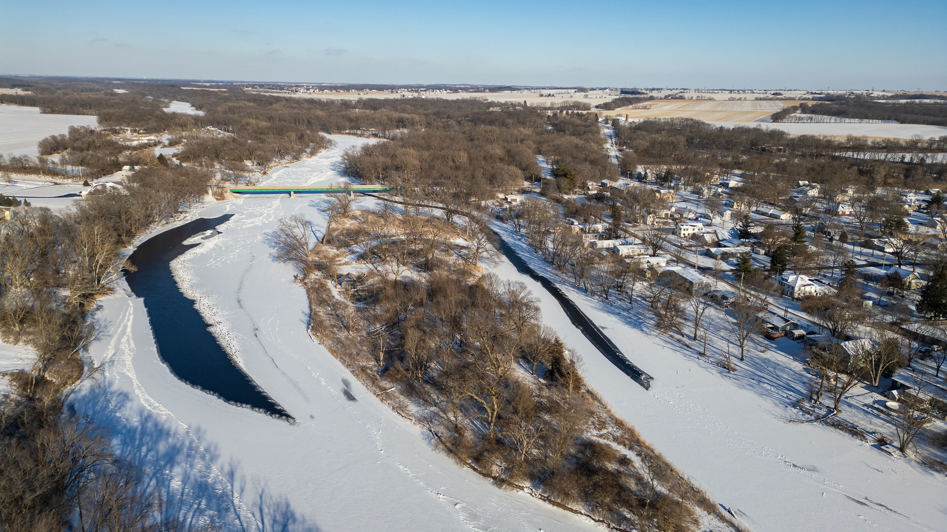 115 Belle Rive Drive, Millington, IL 60537