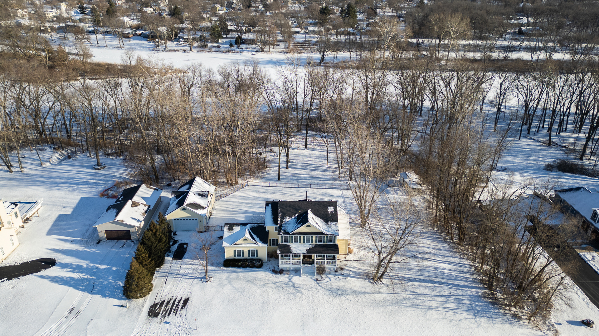 115 Belle Rive Drive, Millington, IL 60537