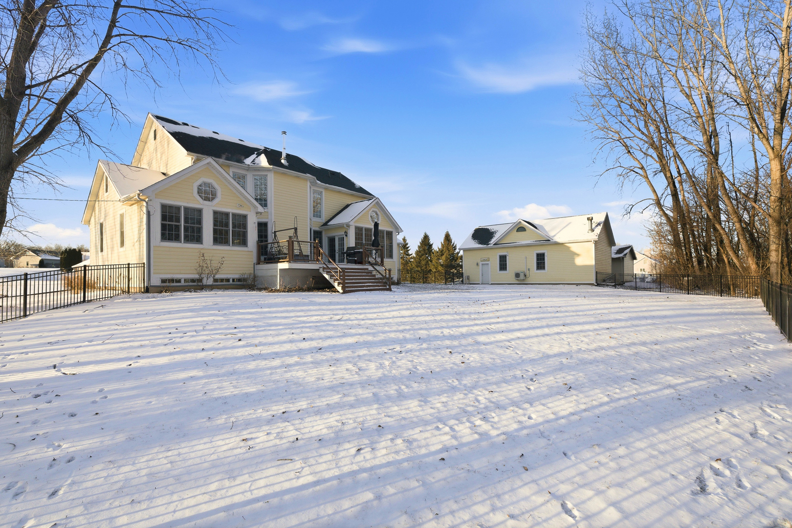 115 Belle Rive Drive, Millington, IL 60537