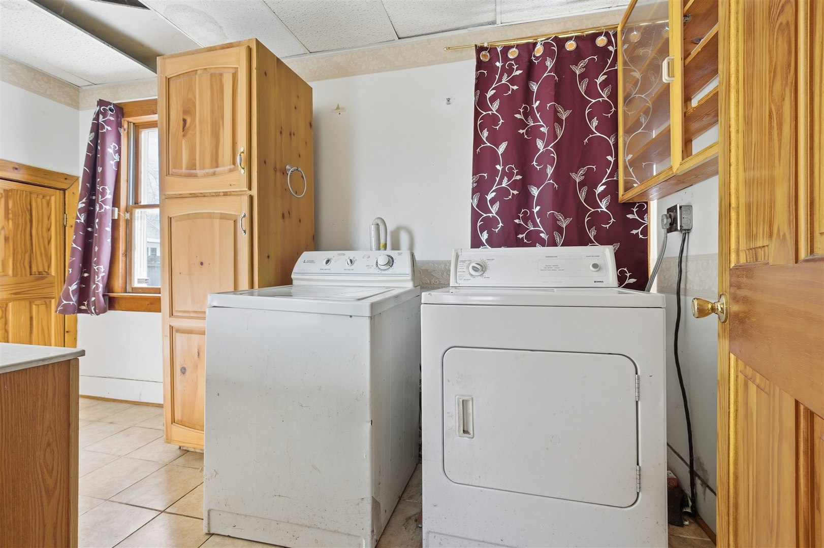 1101 Low Street, Bloomington, IL 61701