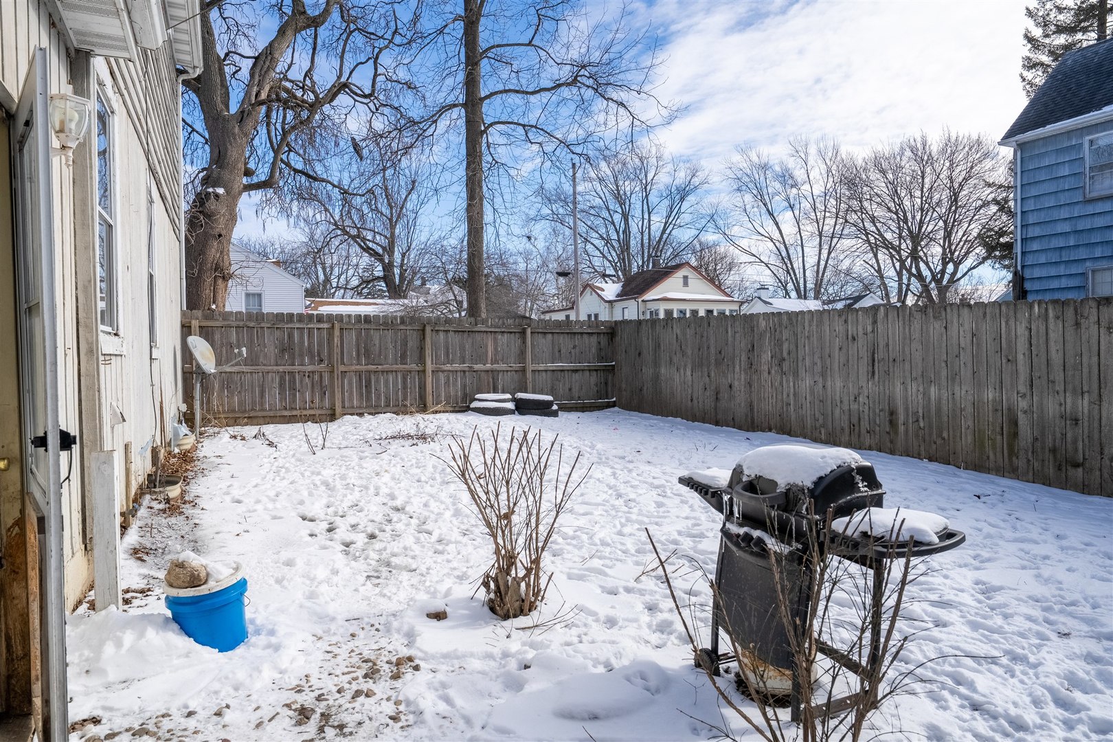 1101 Low Street, Bloomington, IL 61701