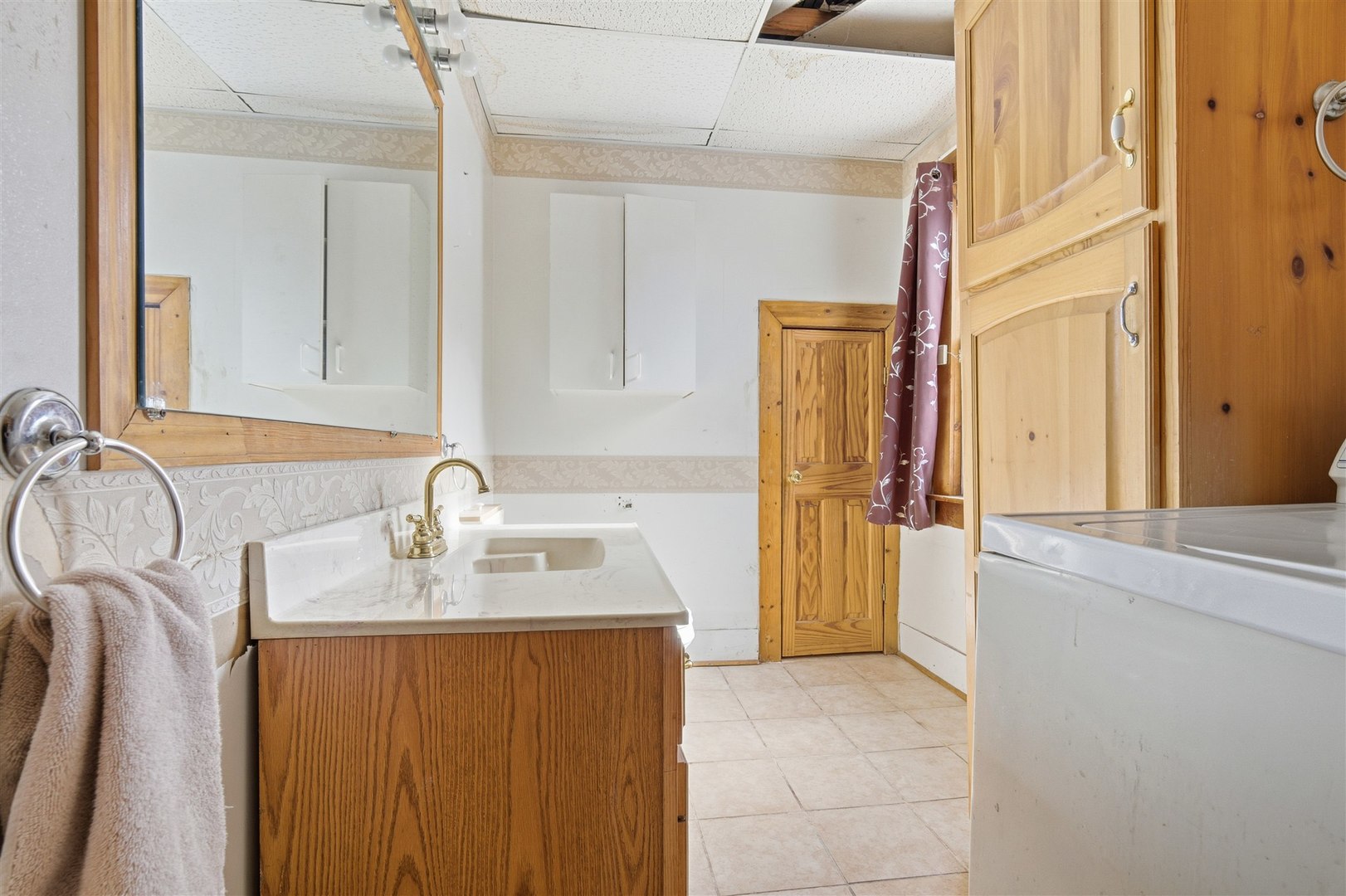 1101 Low Street, Bloomington, IL 61701