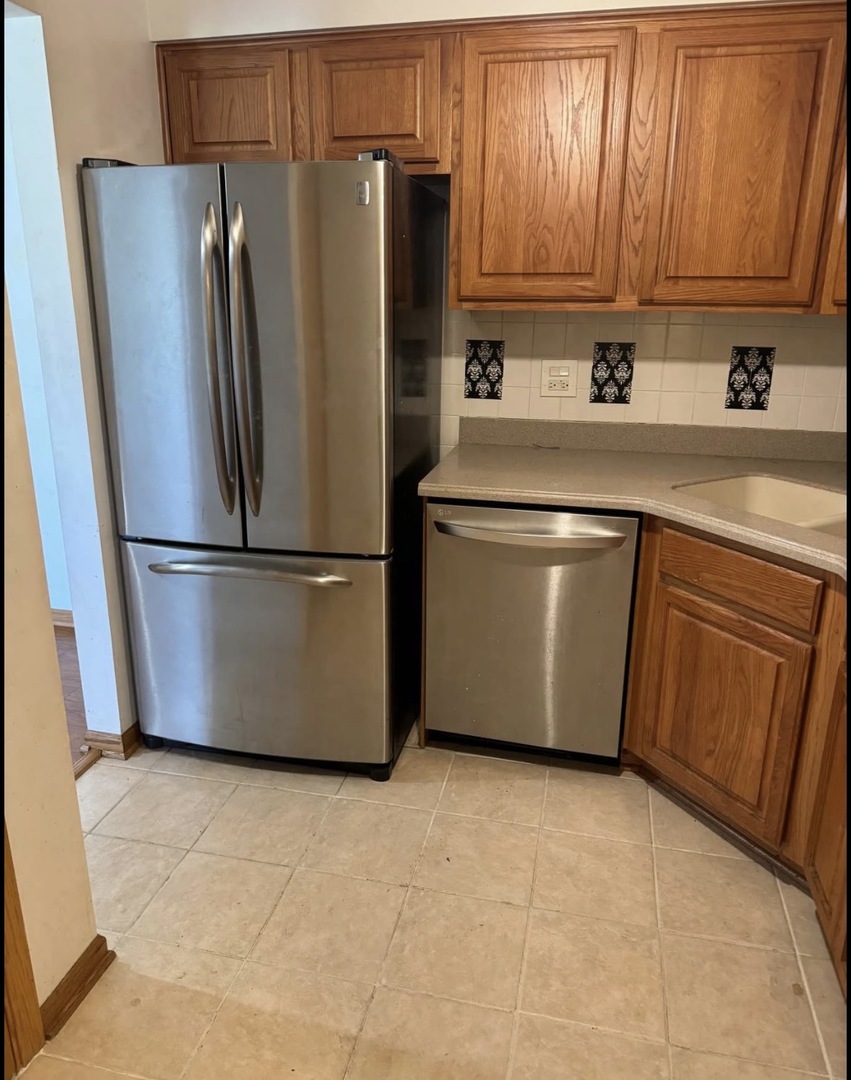 1125 Pleasant Run Drive #807, Wheeling, IL 60090