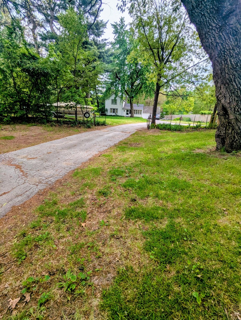 2201 Thornton Lansing Road, Lansing, IL 60438