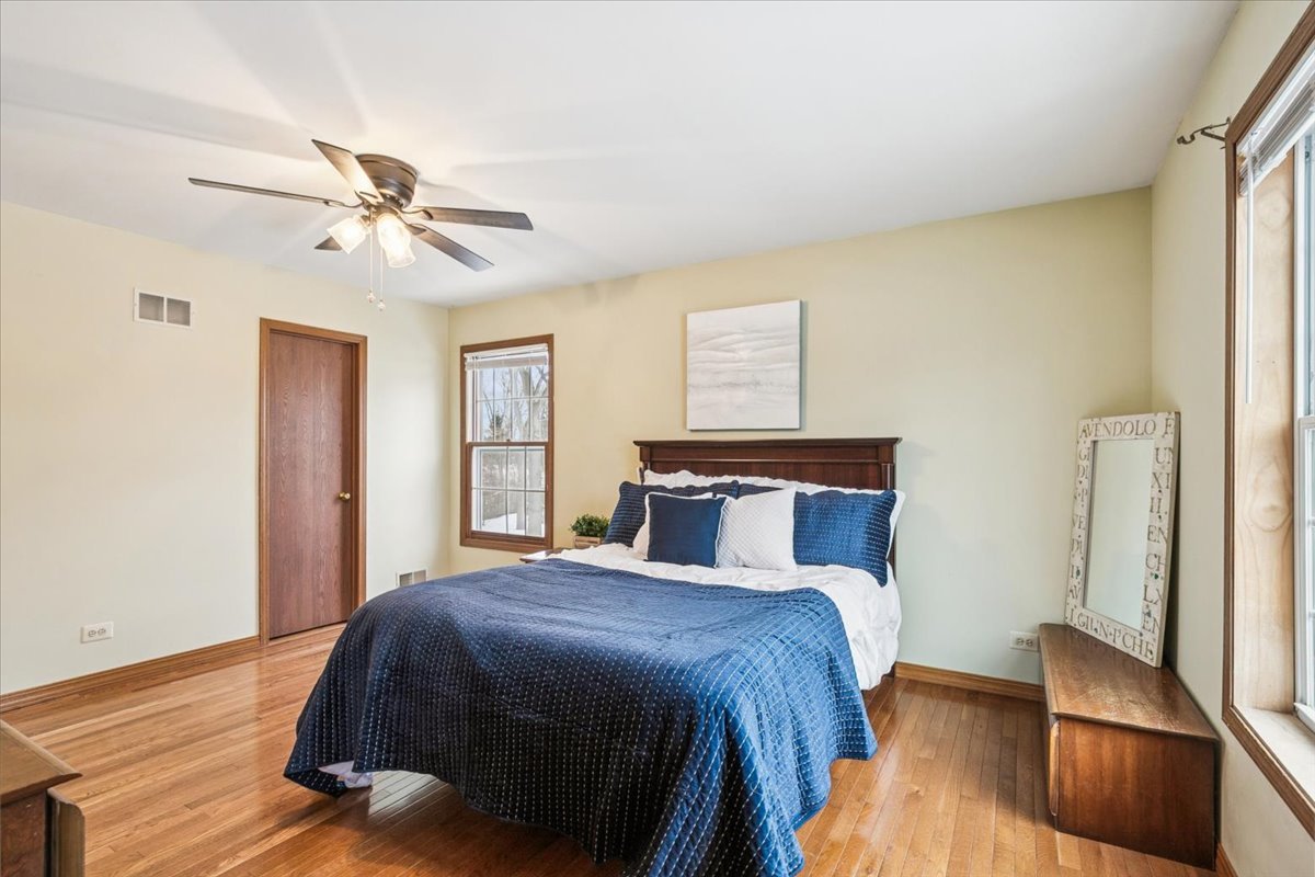 275 N Fiore Parkway, Vernon Hills, IL 60061