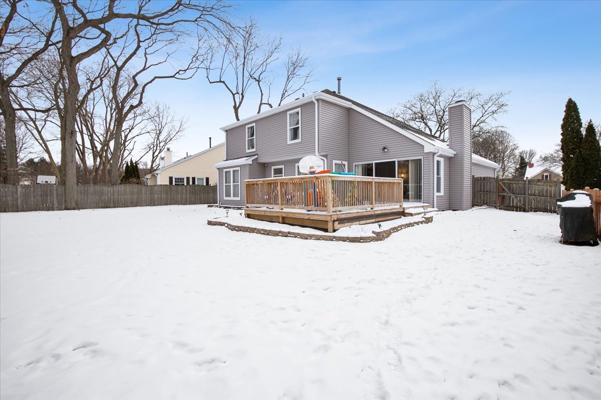 275 N Fiore Parkway, Vernon Hills, IL 60061