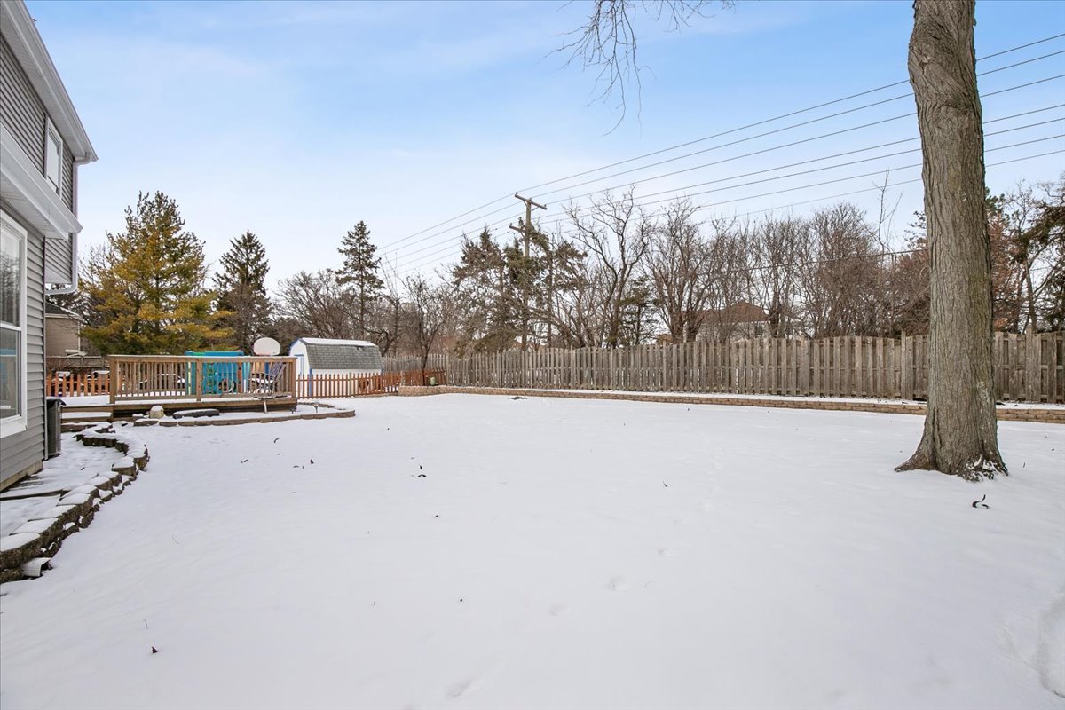 275 N Fiore Parkway, Vernon Hills, IL 60061