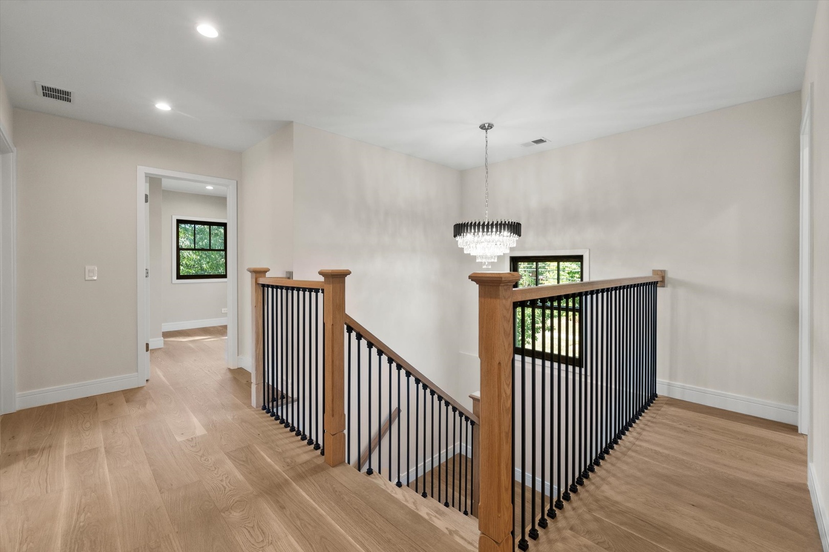 415 N Haddow Avenue, Arlington Heights, IL 60004