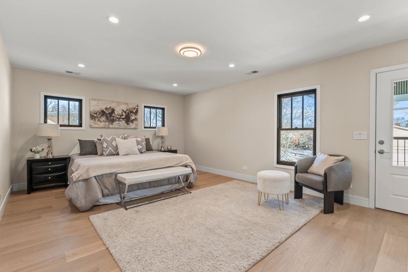 415 N Haddow Avenue, Arlington Heights, IL 60004