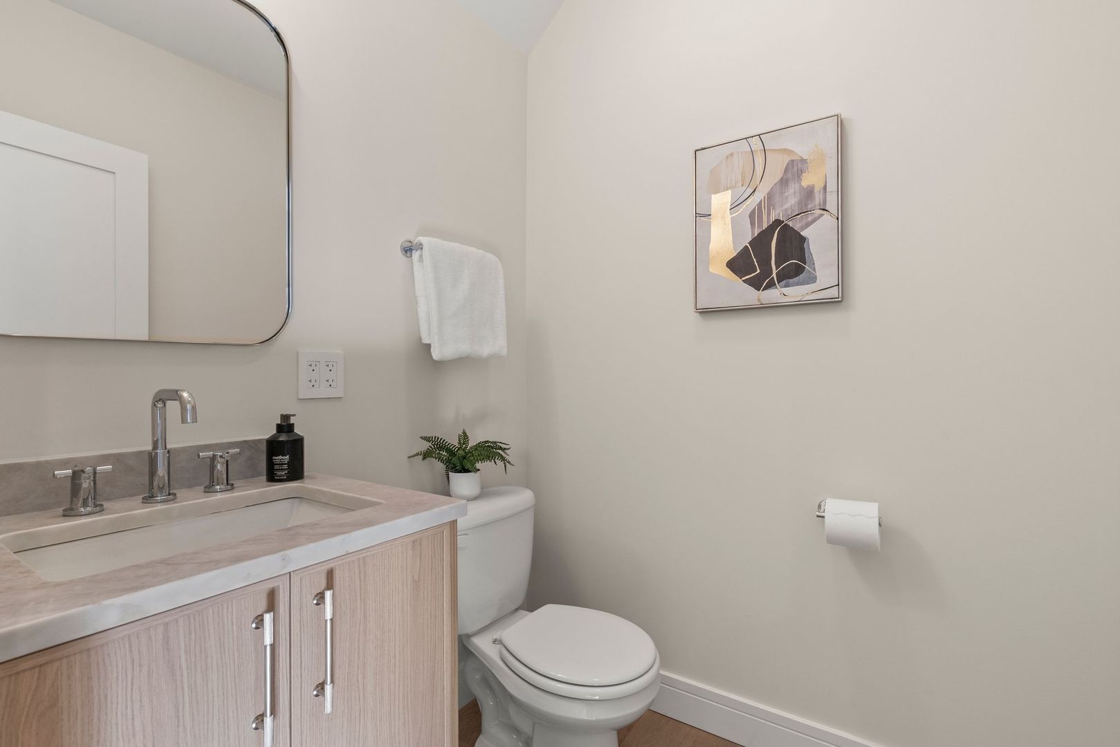 415 N Haddow Avenue, Arlington Heights, IL 60004