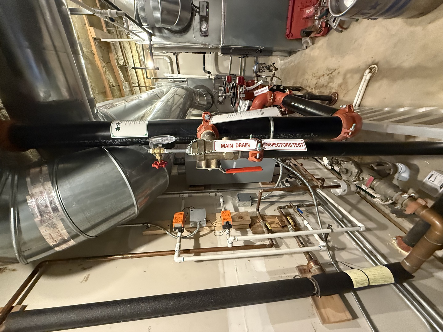 11 S Madison Street, Oswego, IL 60543