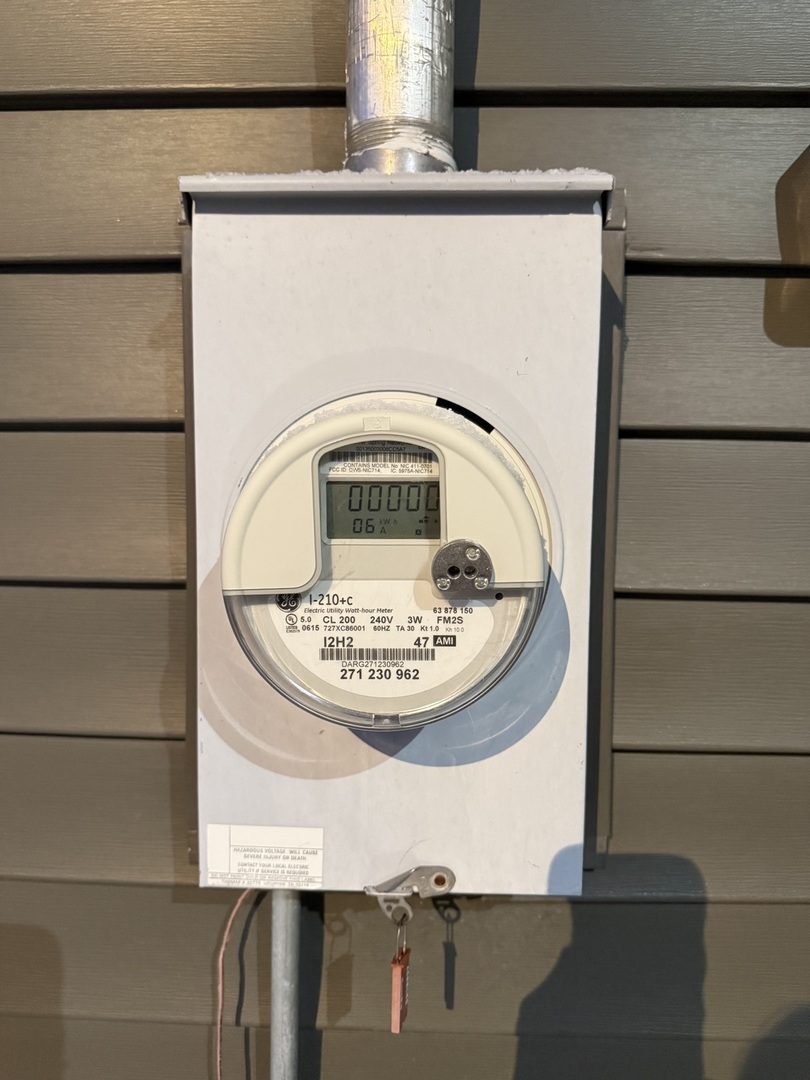 11 S Madison Street, Oswego, IL 60543