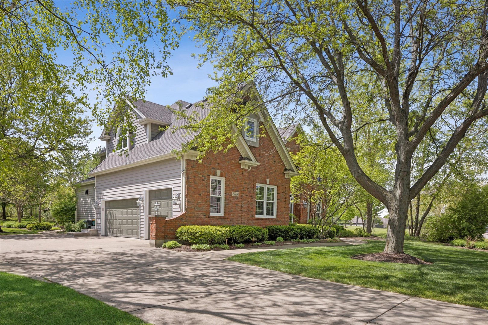 653 Limestone Drive, Batavia, IL 60510