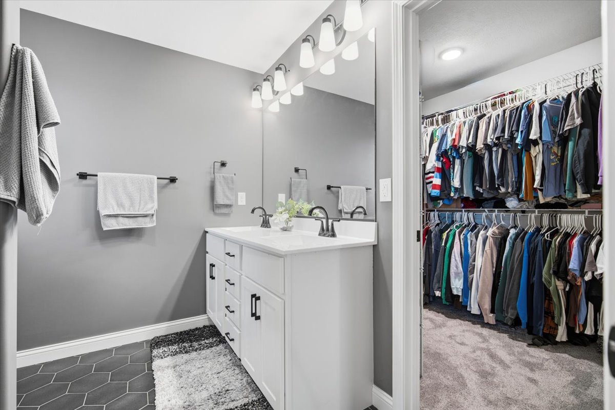 2625 Shale Road, Normal, IL 61761