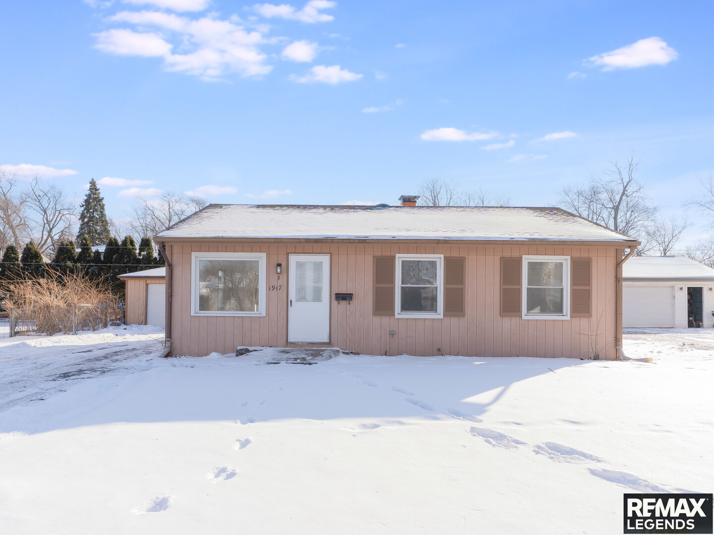 1917 Linden Avenue, Hanover Park, IL 60133