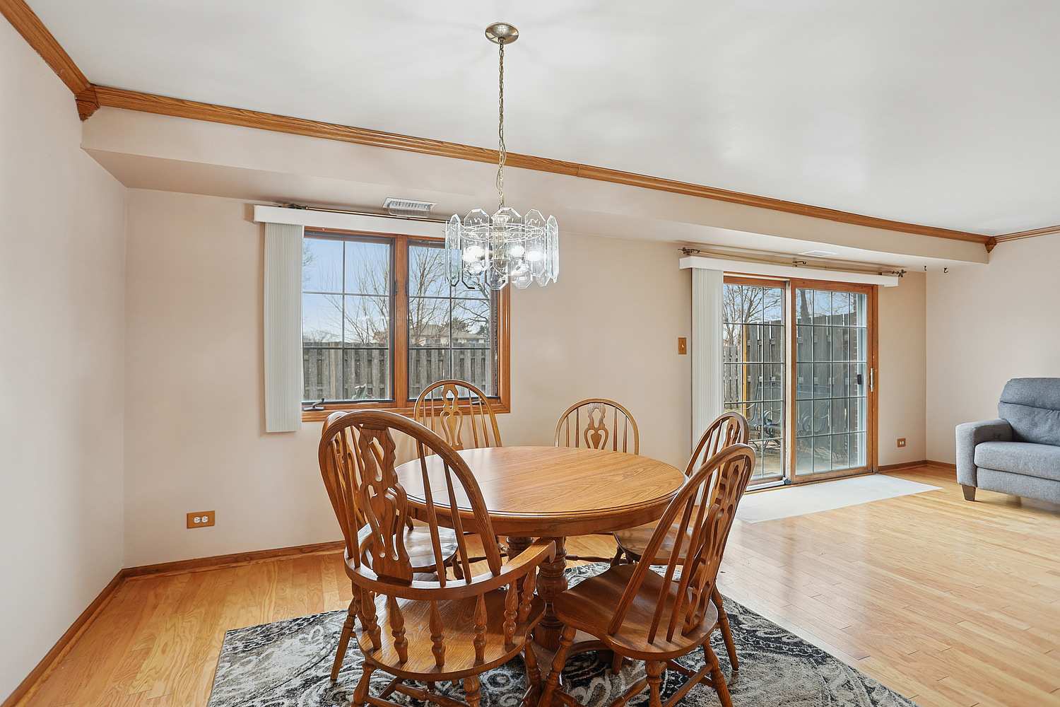 11030 S Roberts Road #1, Palos Hills, IL 60465