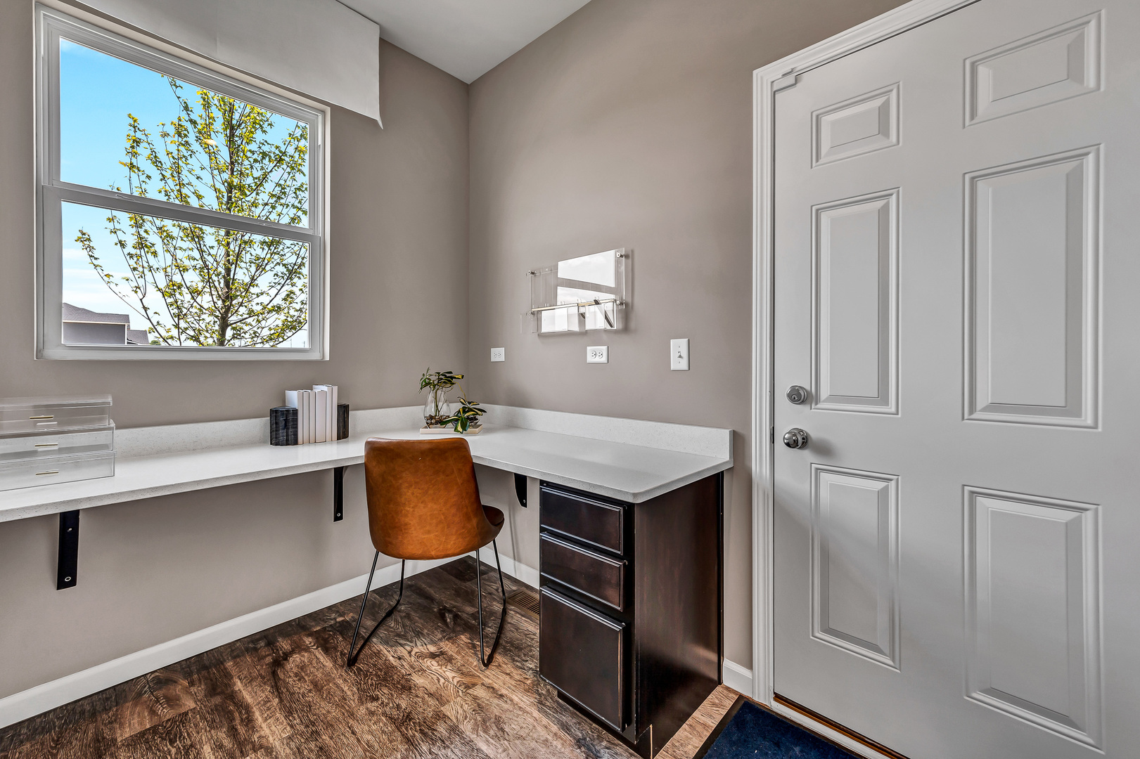 2516 Lawlor Lane, Naperville, IL 60564