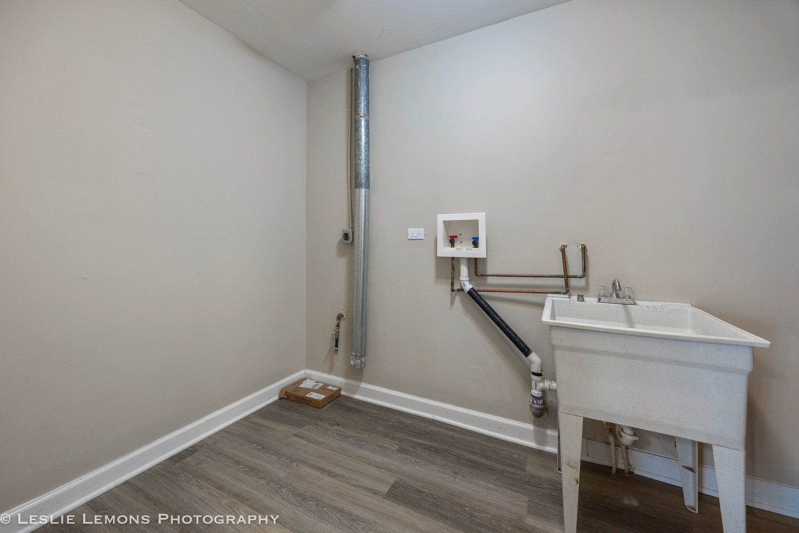 1053 S Finley Road, Lombard, IL 60148