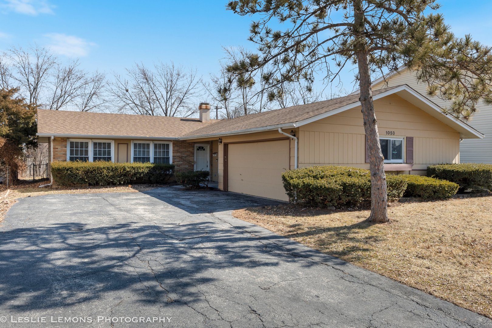 1053 S Finley Road, Lombard, IL 60148