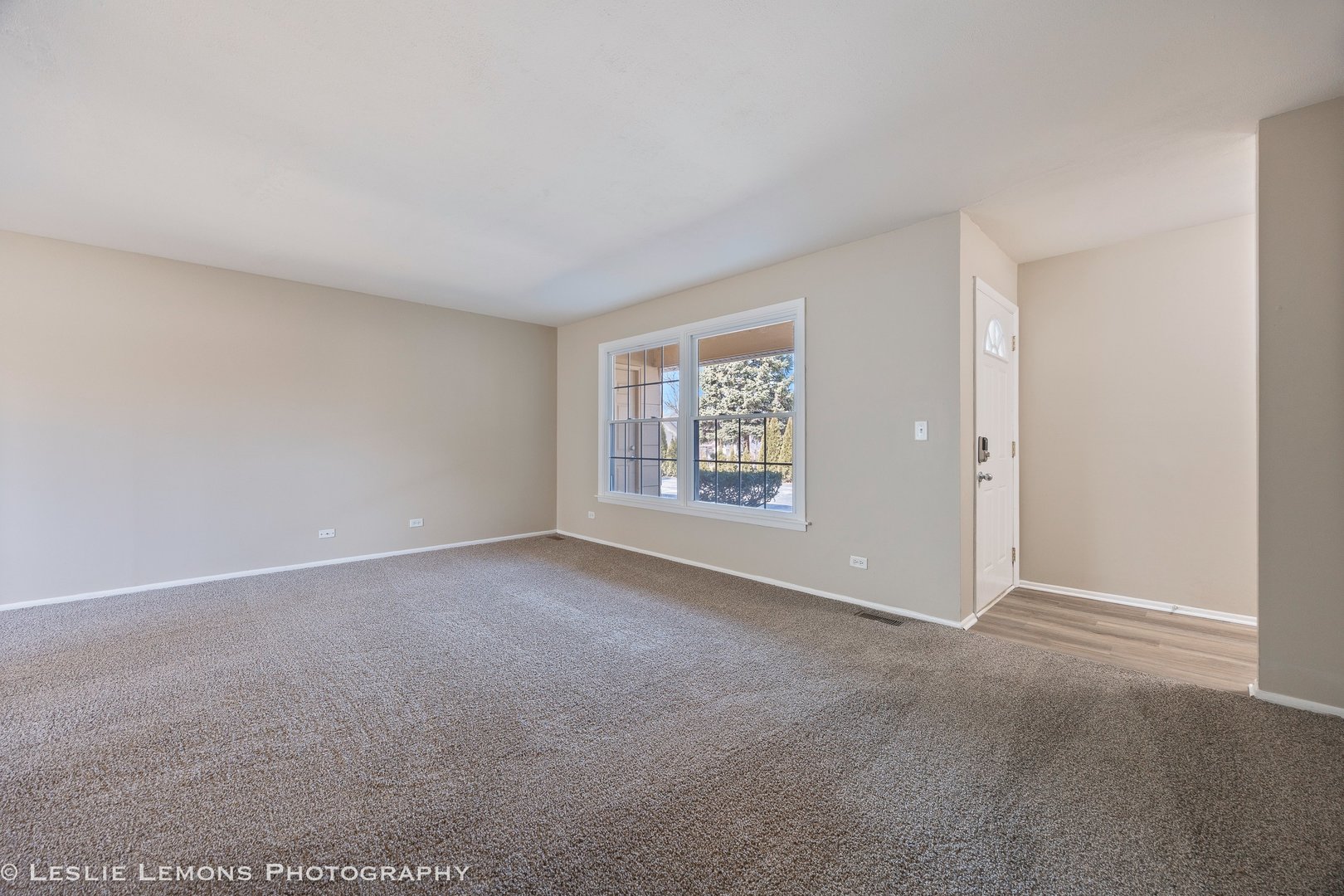 1053 S Finley Road, Lombard, IL 60148