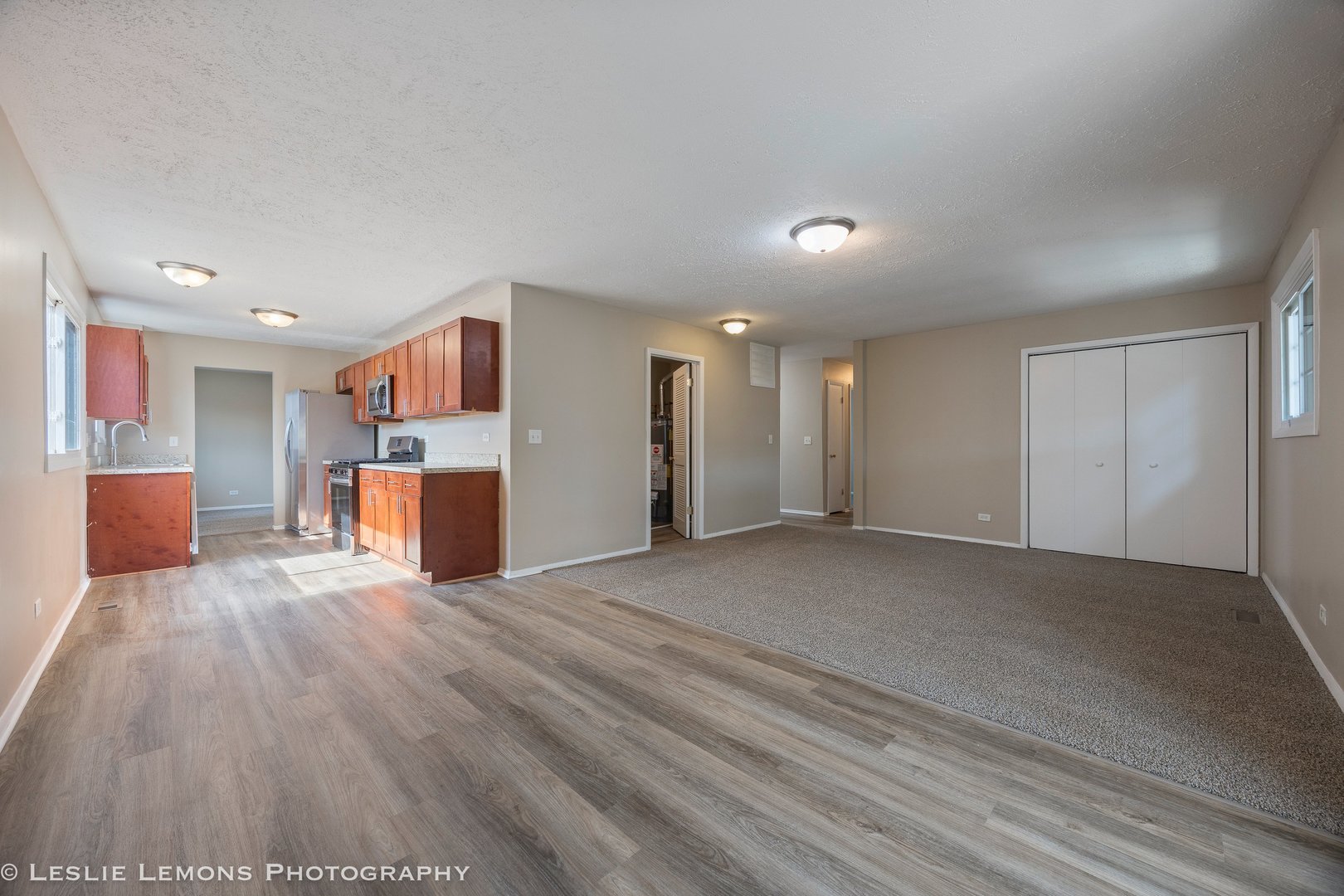 1053 S Finley Road, Lombard, IL 60148