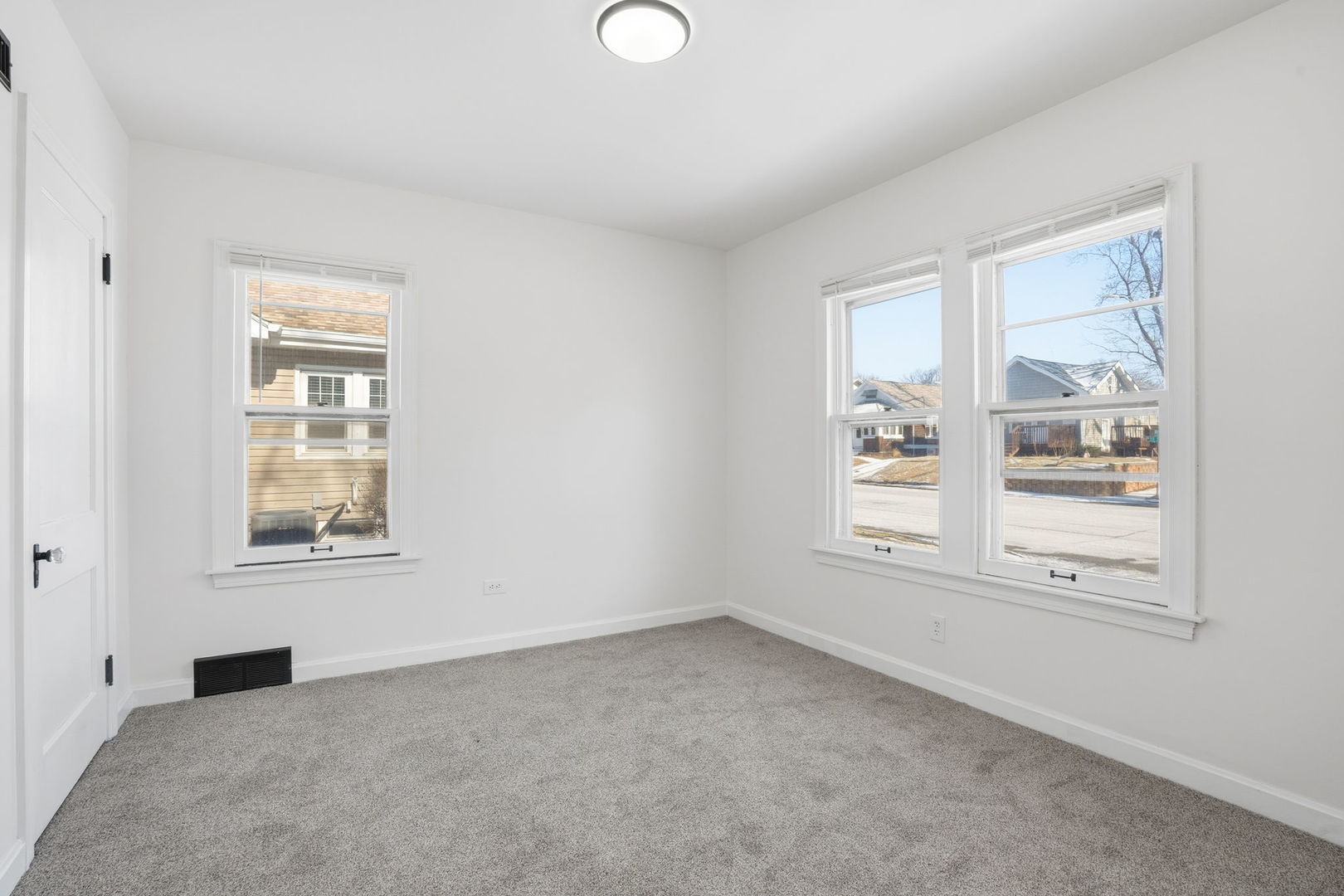 2350 38th Street, Rock Island, IL 61201