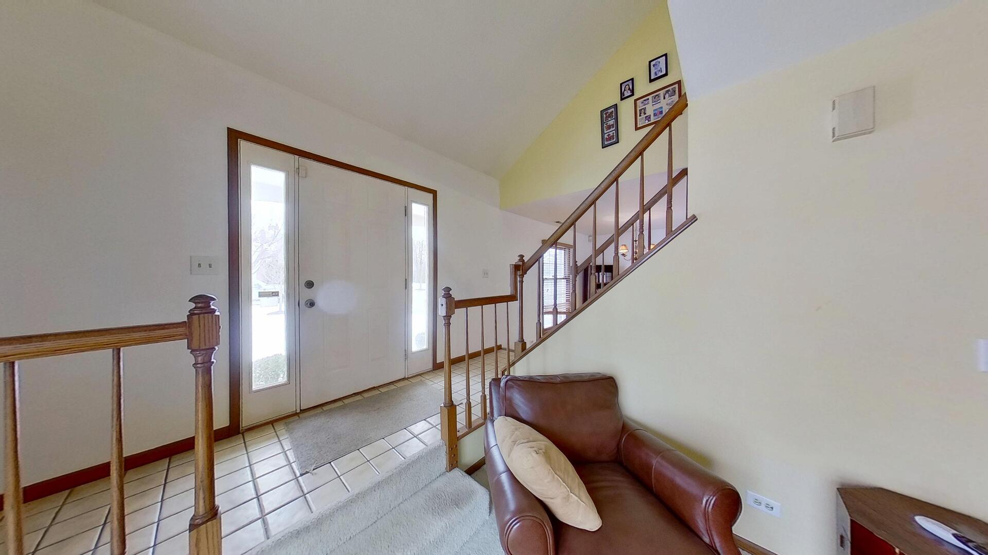 2S705 Timber Drive, Warrenville, IL 60555