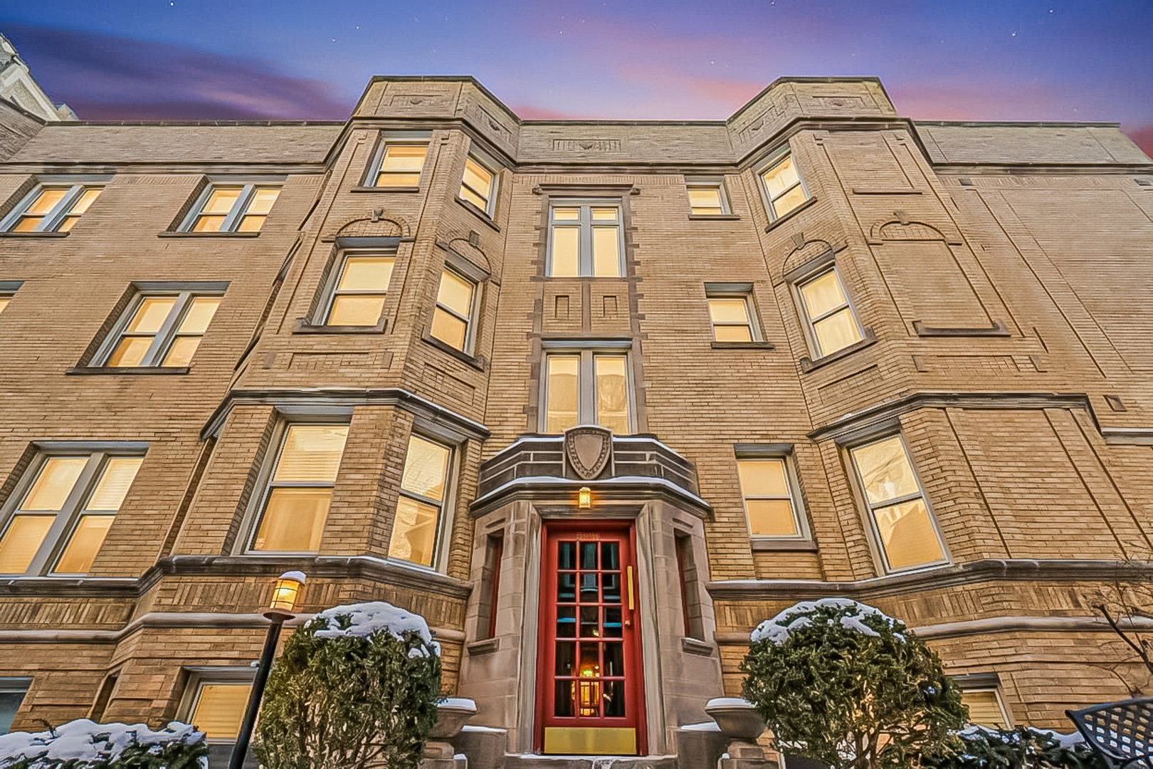 6811 N Lakewood Avenue #1W, Chicago, IL 60626