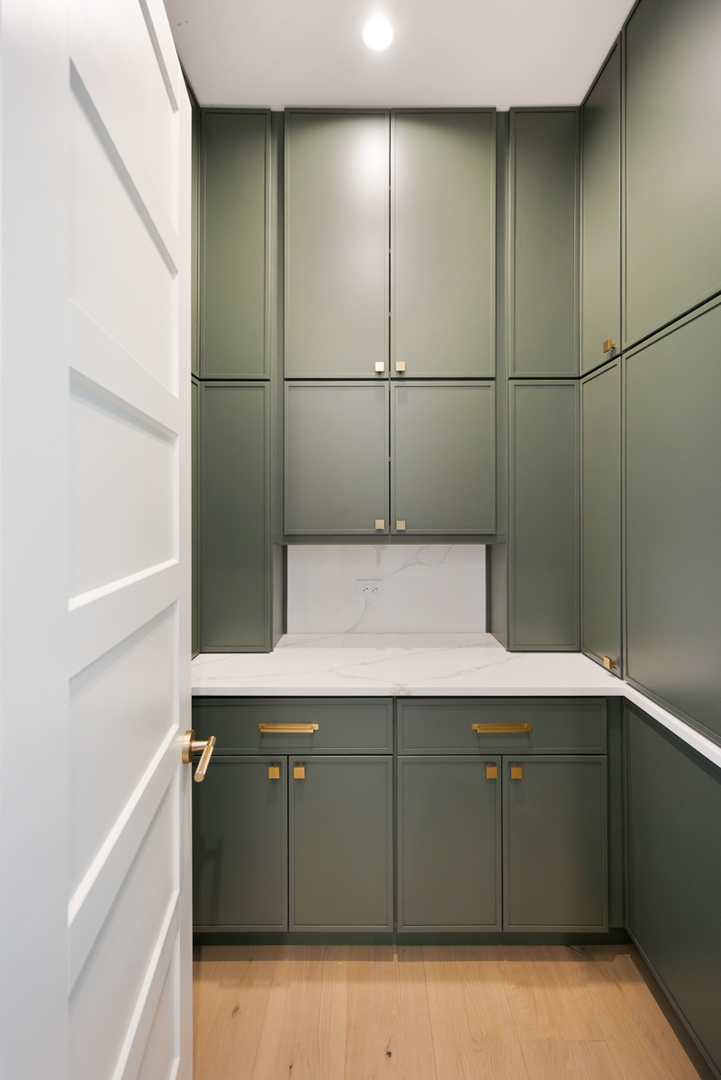 1544 linden Circle, Lemont, IL 60439