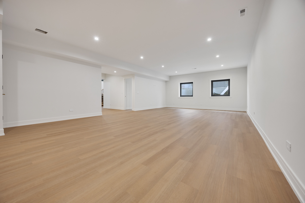 1544 linden Circle, Lemont, IL 60439