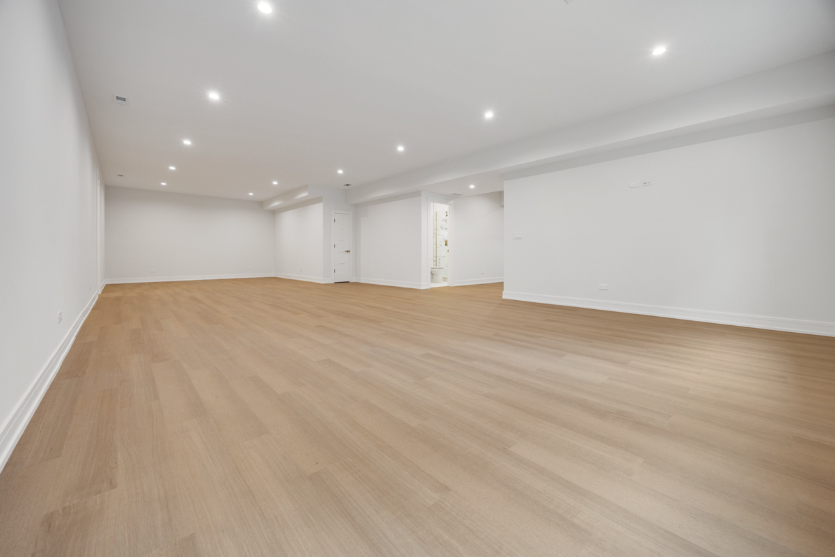 1544 linden Circle, Lemont, IL 60439