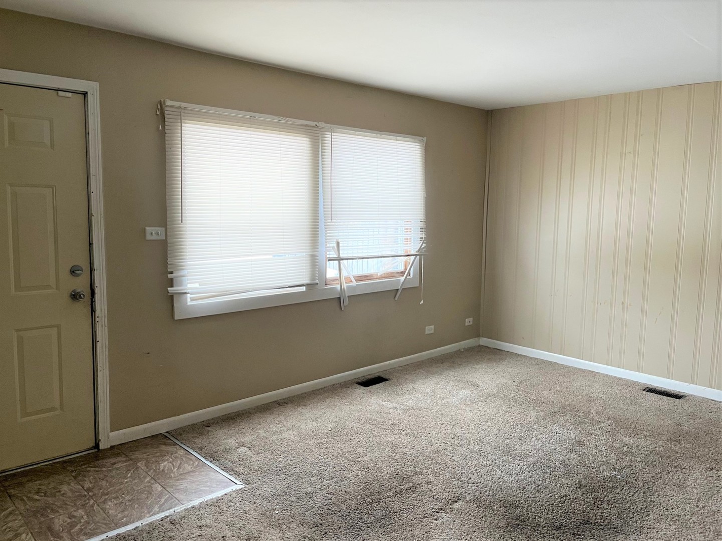 1518 Highland Avenue, Glendale Heights, IL 60139