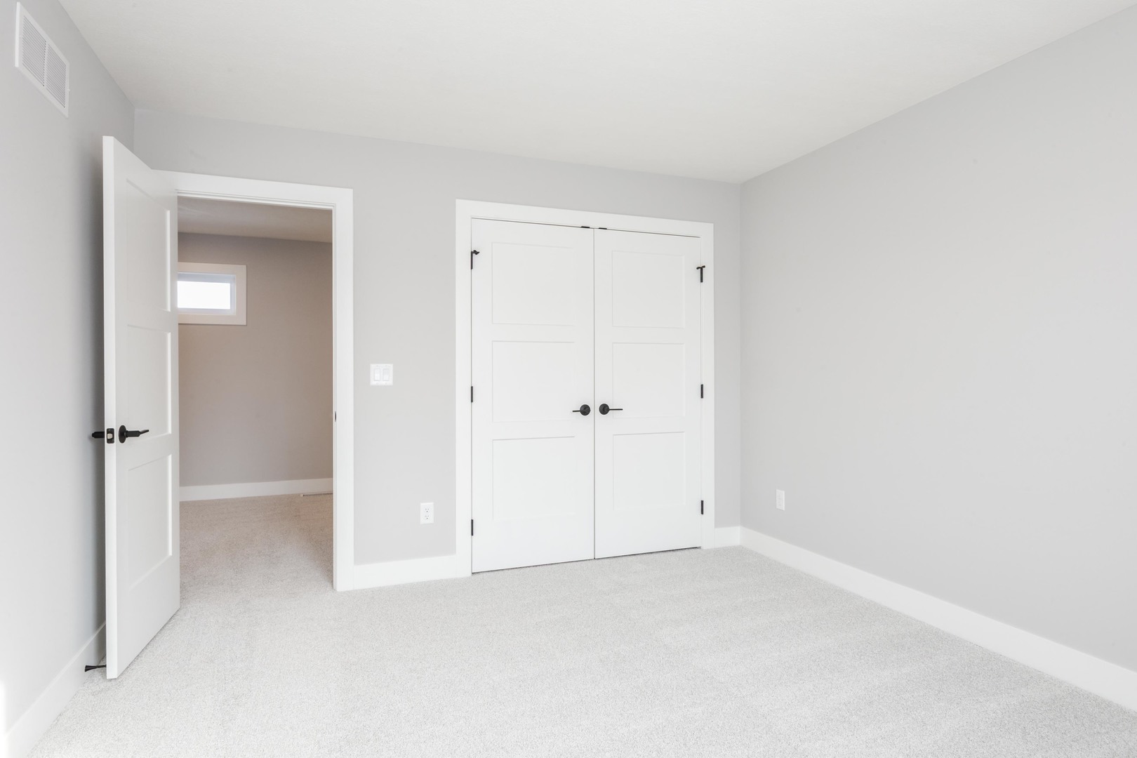 5303 Finlen Lane, Bloomington, IL 61705