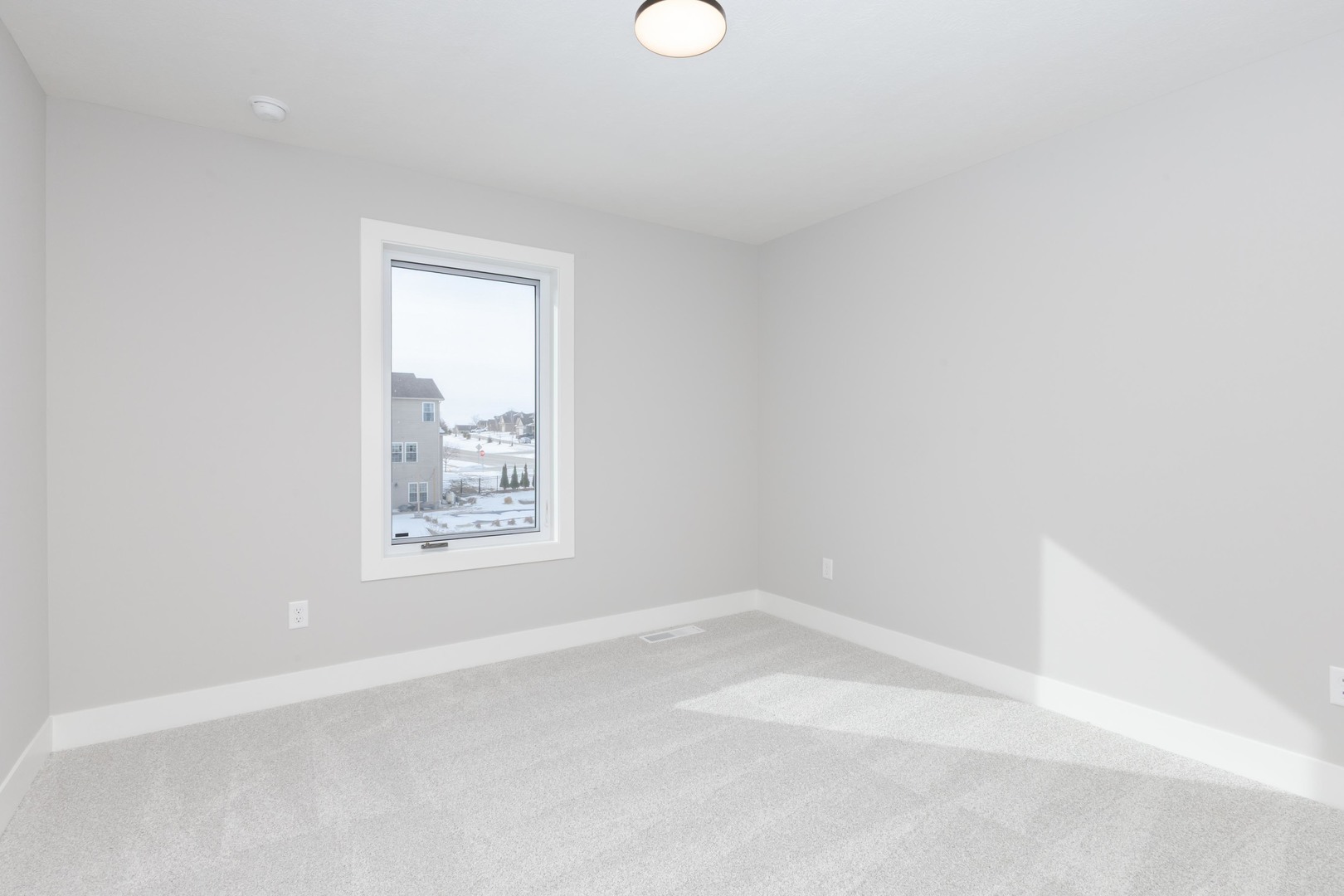 5303 Finlen Lane, Bloomington, IL 61705