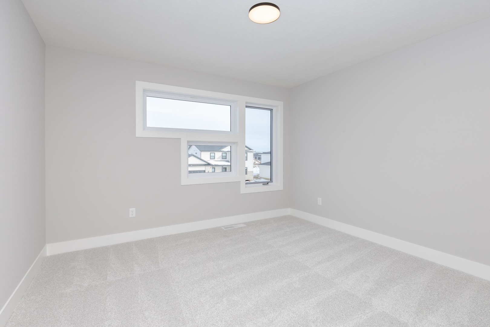 5303 Finlen Lane, Bloomington, IL 61705