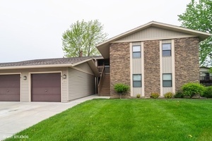 5850 Fresno Court #A, Hanover Park, IL 60133