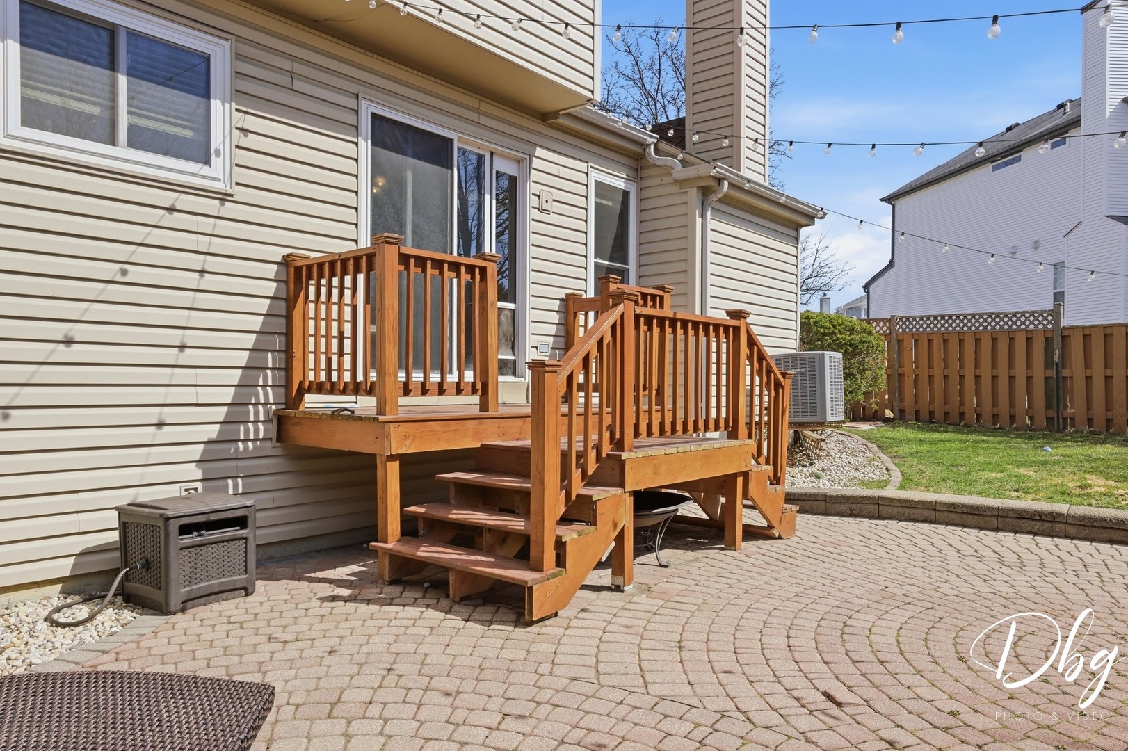 7 E Dahlia Lane, Round Lake Beach, IL 60073